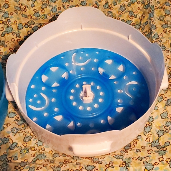 DrBrown Bottle Sterilization Container - Picture 2 of 3